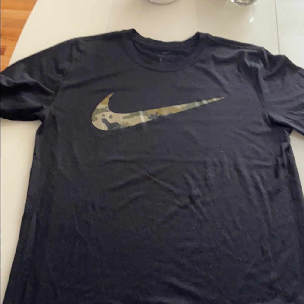 Men’s Nike Dri Fit Shirt